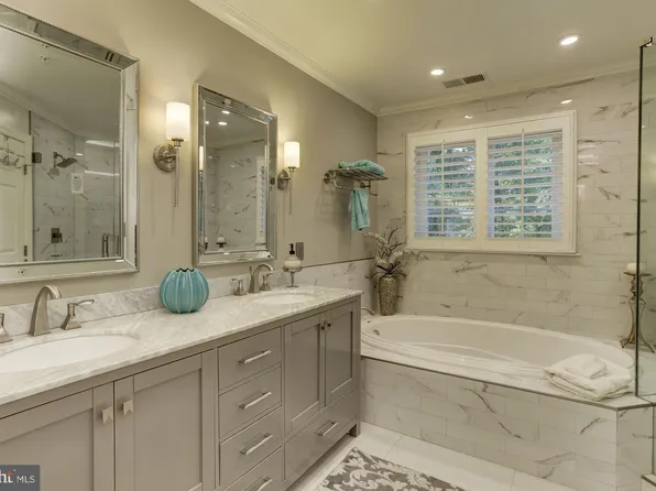 1715 Chiswick Ct, Silver Spring, MD 20904