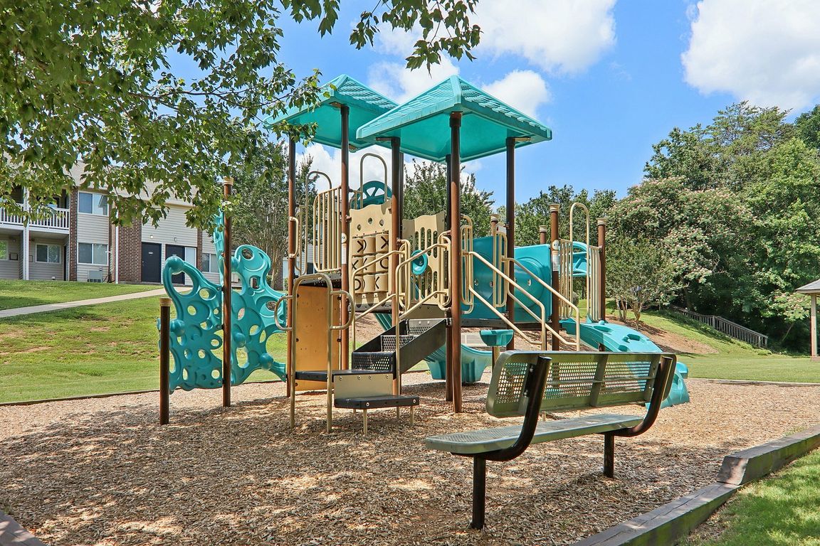 114-web-or-mls-Pinecroft Dr-2106-914