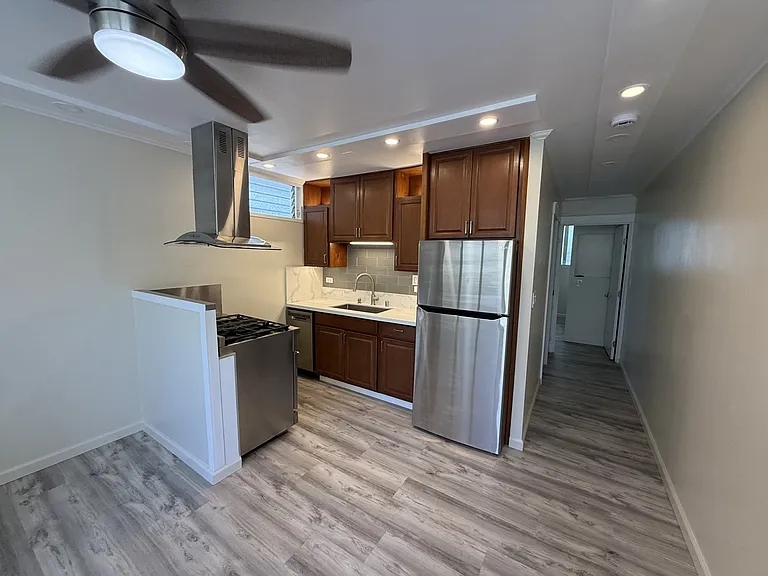1867 Kaioo Dr #201 — Photo 2
