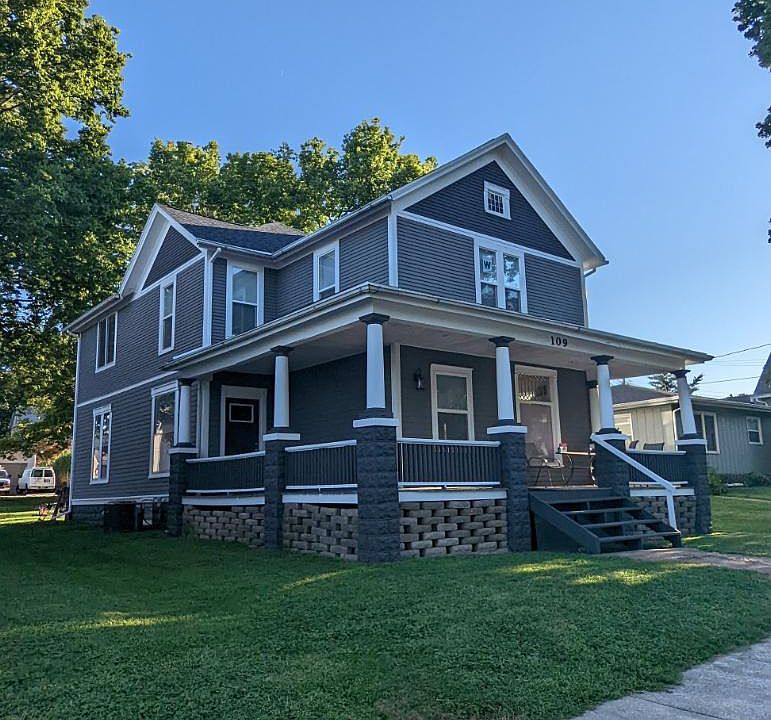 109 E. DIVISION ST.
BLOOMINGTON, IL.
