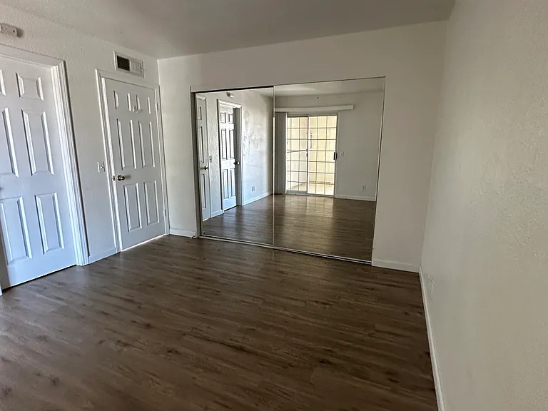 2798 N Junipero Ave #3 — Photo 15