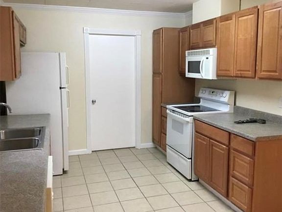 5th image of 2110 Cherie Dr