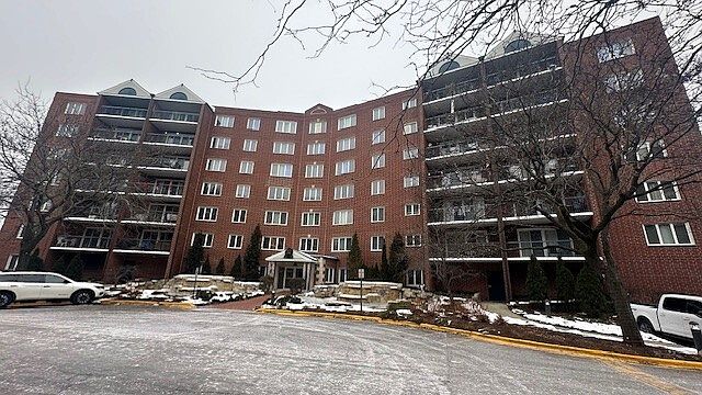 1st image of 8560 W Foster Ave Unit 604