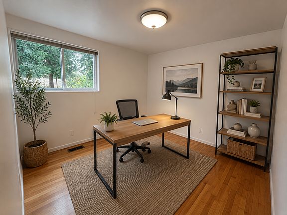 4th image of 347 NE 152nd St