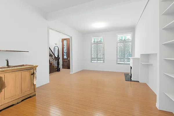 Sold by Bohemia Realty Group | media 8