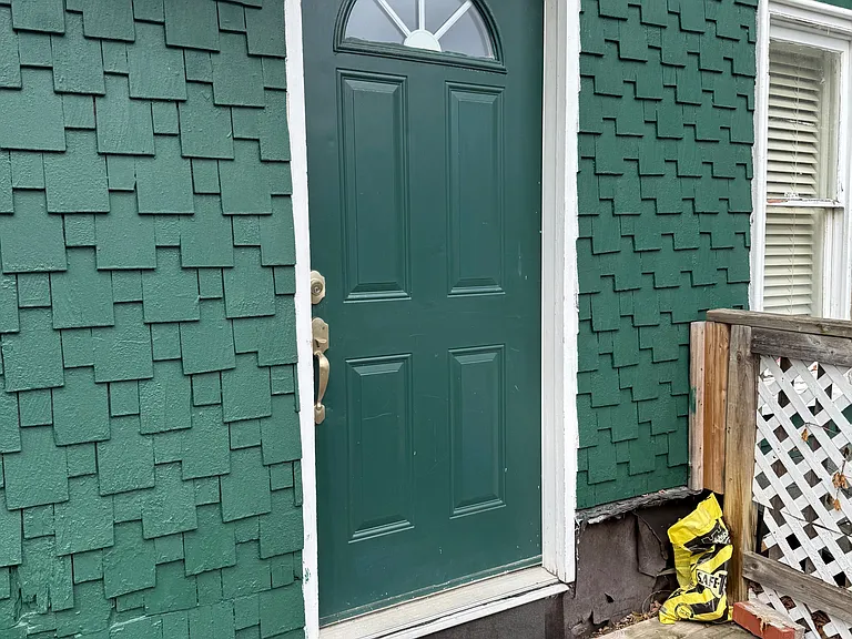 17 Alexander St — Photo 1