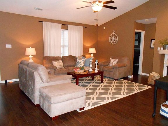 5th image of 4624 Daisy Mae Ln