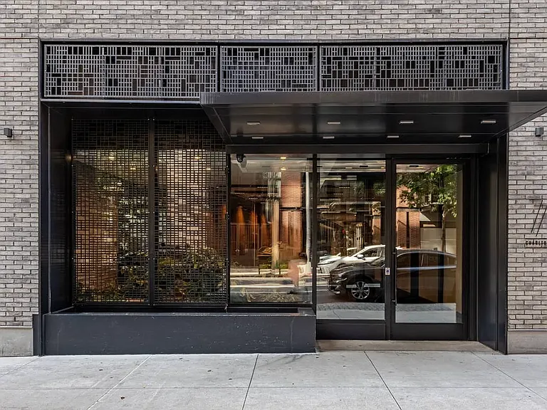 77 Charlton St #N8E — Photo 11