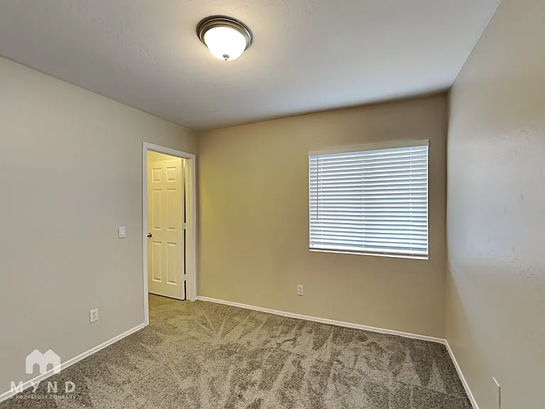 11821 W Cortez St — Photo 7