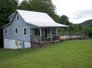 996 Churchview Ln, Fries, VA 24330