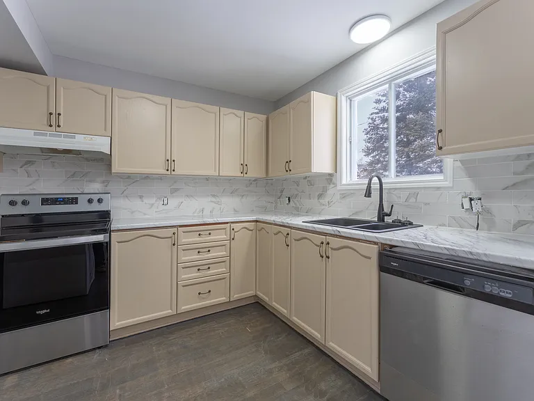 312 Waterloo Dr #1 — Photo 11