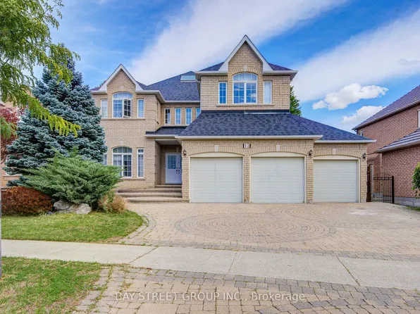 13 Pembrooke Rd, Markham, ON L6C 2L2