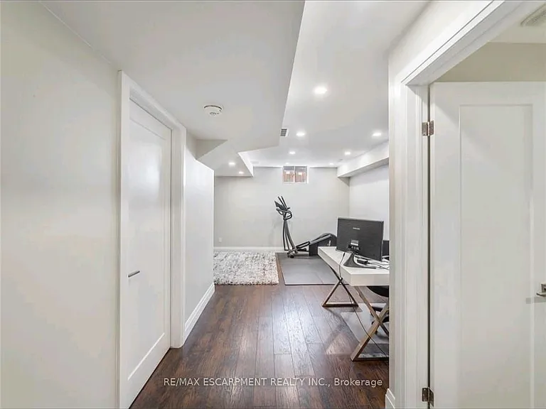 79 Greenwich Ave — Photo 14