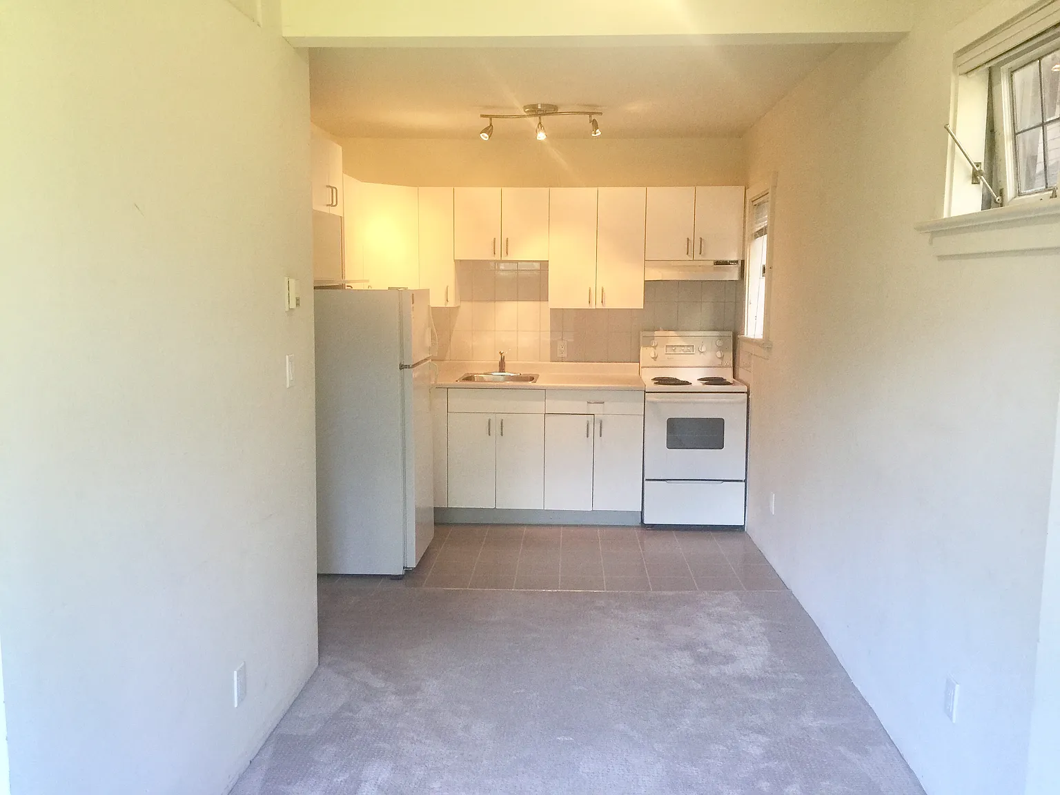 Studio, $1,575 — Photo 1
