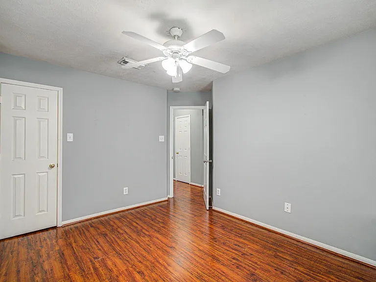 13963 Maximos Dr — Photo 24