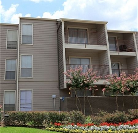 2nd image of 4400 Memorial Dr APT 1013