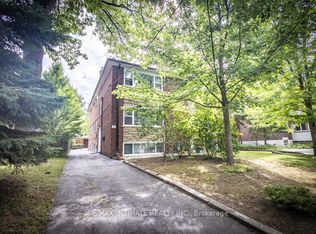39 Laws St, Toronto, ON M6P 2Y8