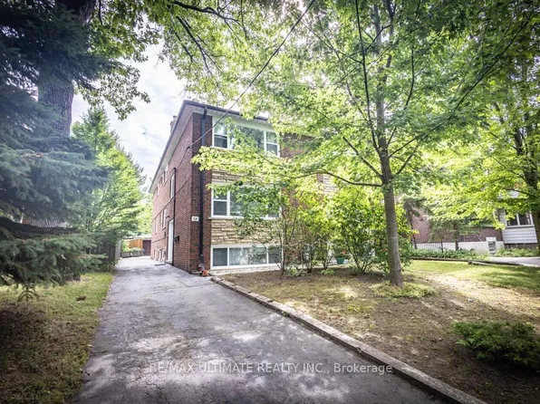 39 Laws St, Toronto, ON M6P 2Y8
