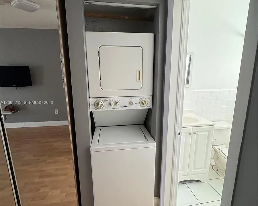 1611 West Ave #10