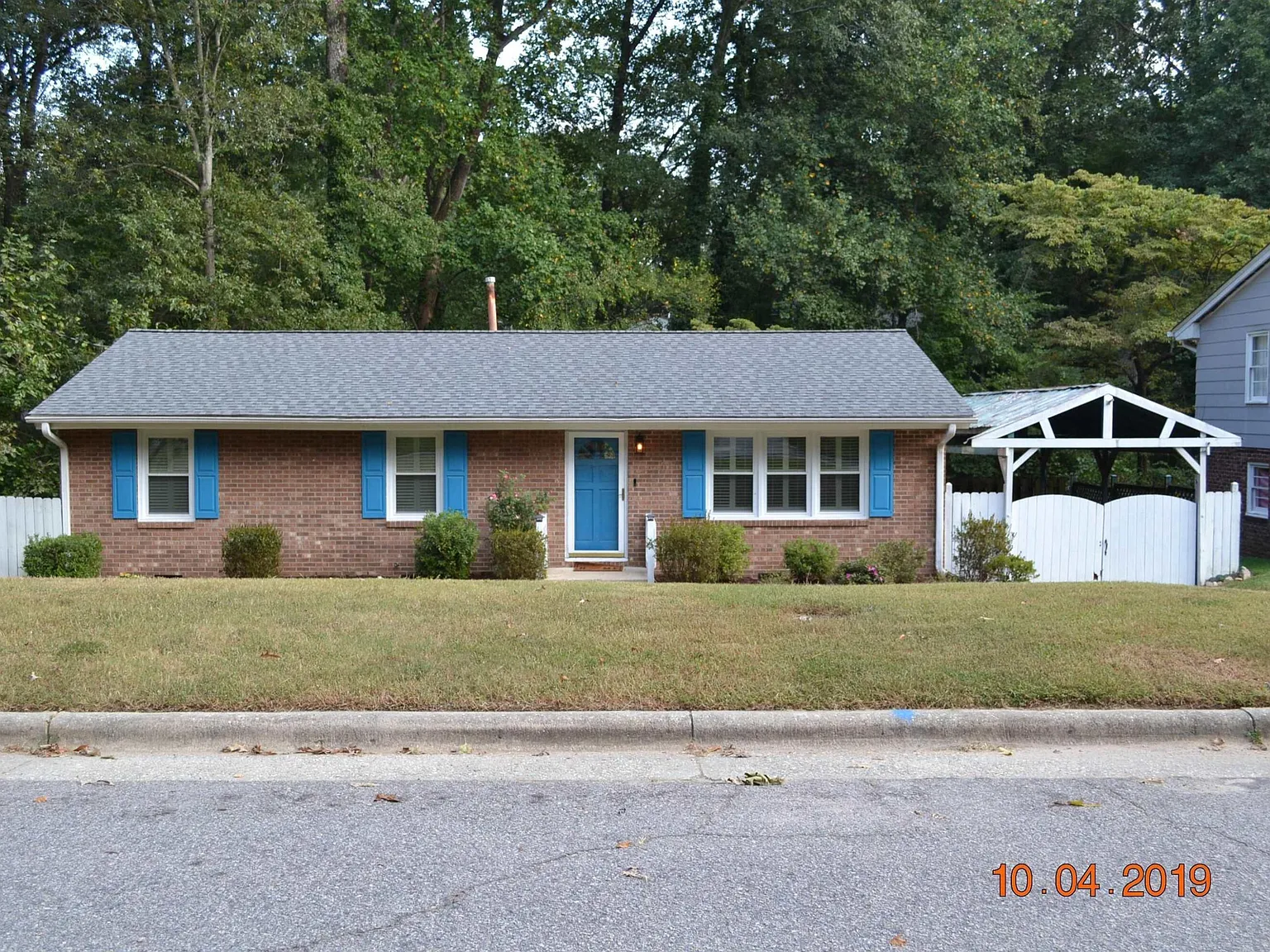 3 bed, 1.5 bath, 1230 sqft, $1,790 — Photo 1