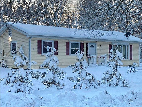 3rd image of 12 Murray Ln