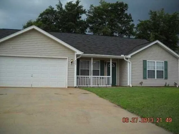 839 Damson Plum Ct, Spartanburg, SC 29301