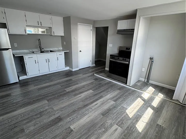 702 Walnut St #2 — Photo 5