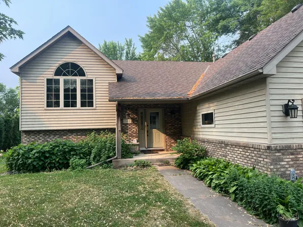 13415 295th St, Lindstrom, MN 55045