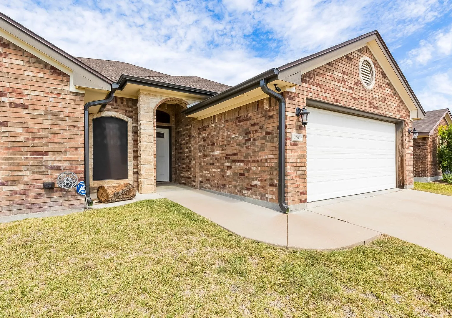 2807 Natural Lane — Photo 4