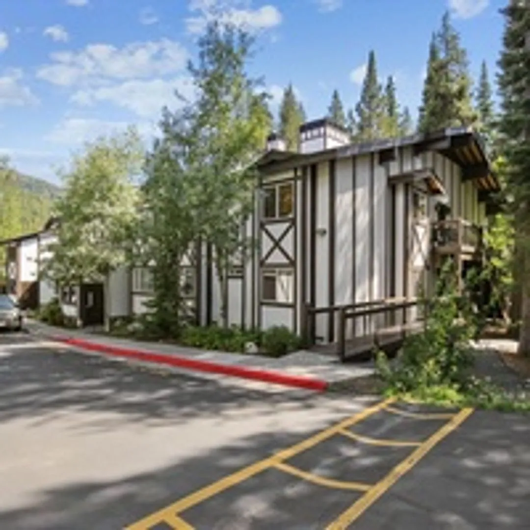 Tavern Inn 2 Bedroom Ski Lease in Olympic Valley — Photo 1
