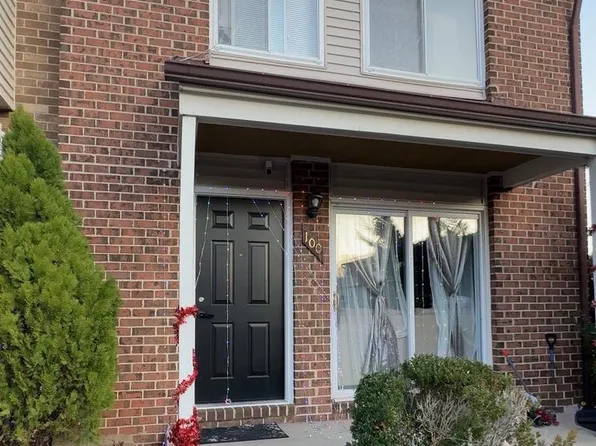 100 Marcum Ct, Sterling, VA 20164