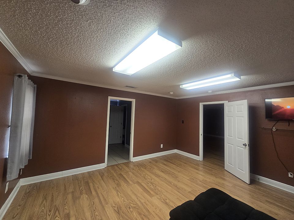 1st image of 42279 Andrea Ln #1
