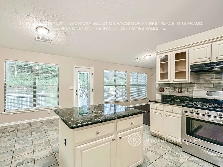 2373 Cove Lake Way — Photo 7