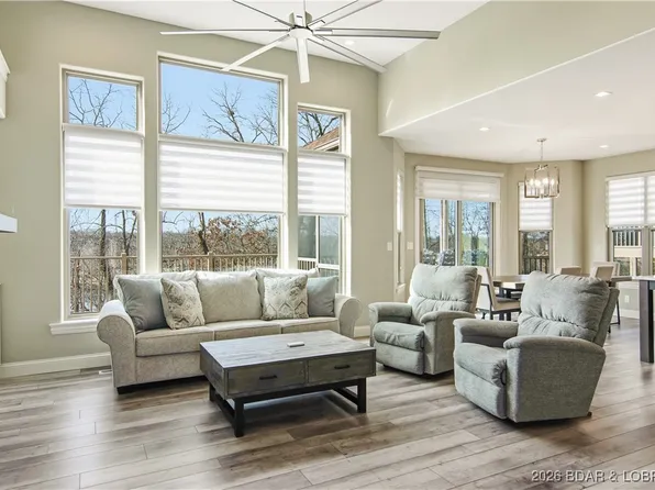 78 Bella Terra Ct, Sunrise Beach, MO 65079