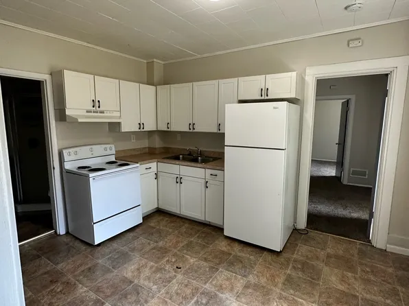 572 W 5th St #2-580-1, Dubuque, IA 52001