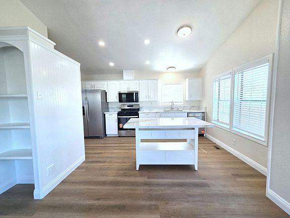 3rd image of 21851 Newland St Space 182