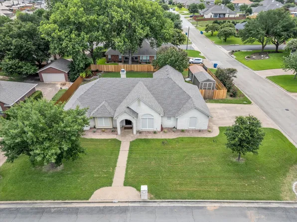 1416 Dendron Dr, Hewitt, TX 76643