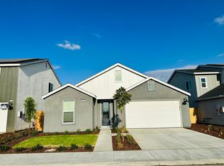 3402 Brook Grove Ln, Shafter, CA 93263