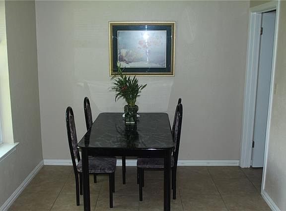 4th image of 418 Tanglewood Dr