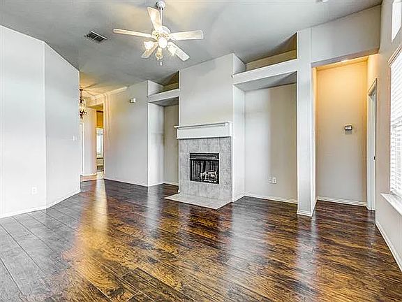 3rd image of 2761 Cascade Cove Dr