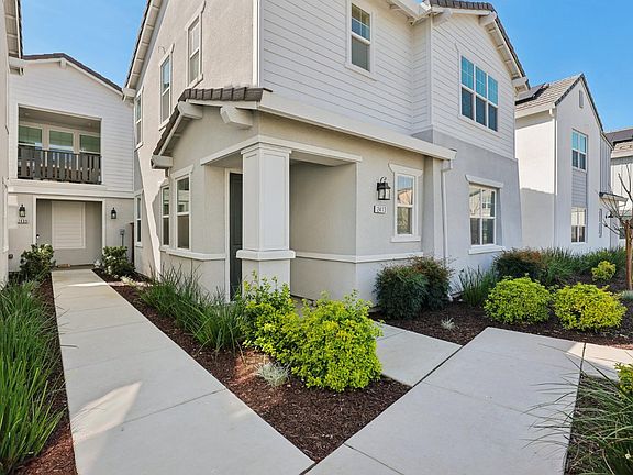 3rd image of 2413 Seaside Rd