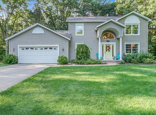 611 Old School Forest Ln NW, Sparta, MI 49345