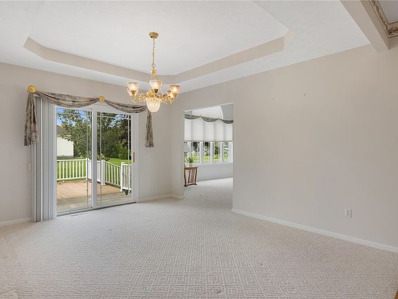 5th image of 27 Lombardy Cir