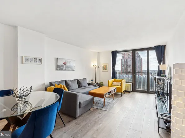 1420 Locust St APT 17R, Philadelphia, PA 19102