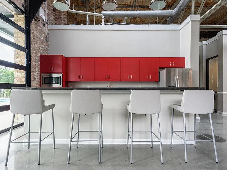Motor City Apartments — Photo 41