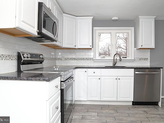 4th image of 3431 Skyview Dr