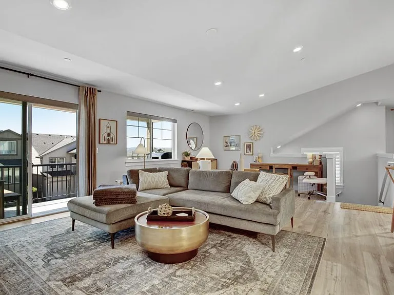 16625 SW Botany Bay Ln — Photo 1