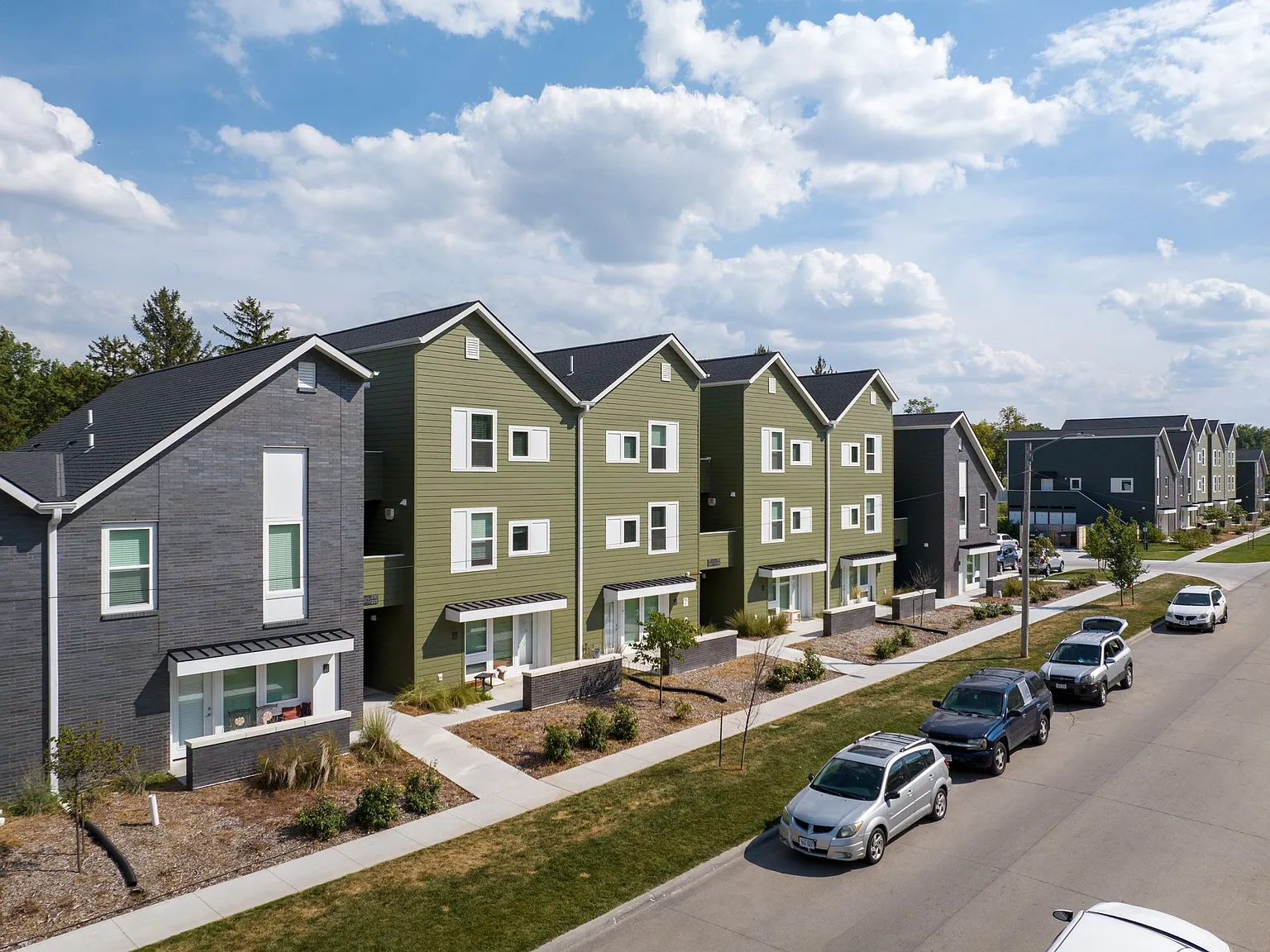 Gatehouse Rows Apartments — Photo 3