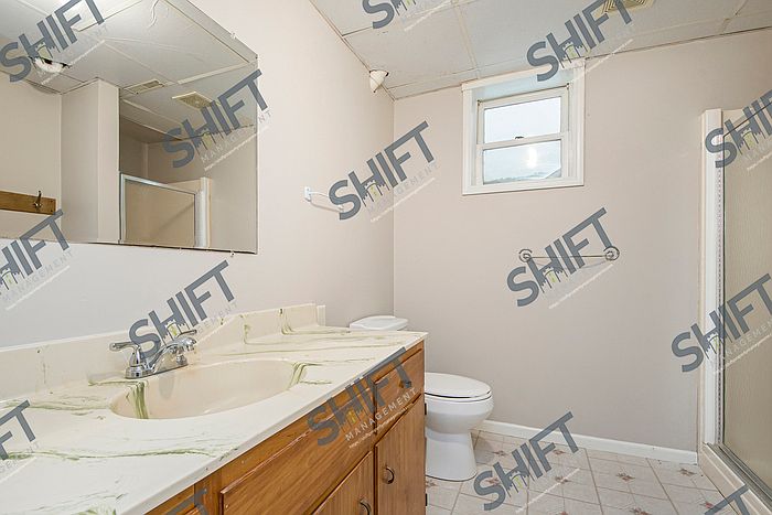 1st image of 999 84th St SE