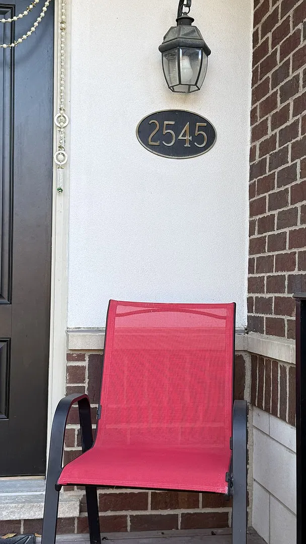 2 bed, 2.5 bath, 1460 sqft, $3,000 — Photo 2